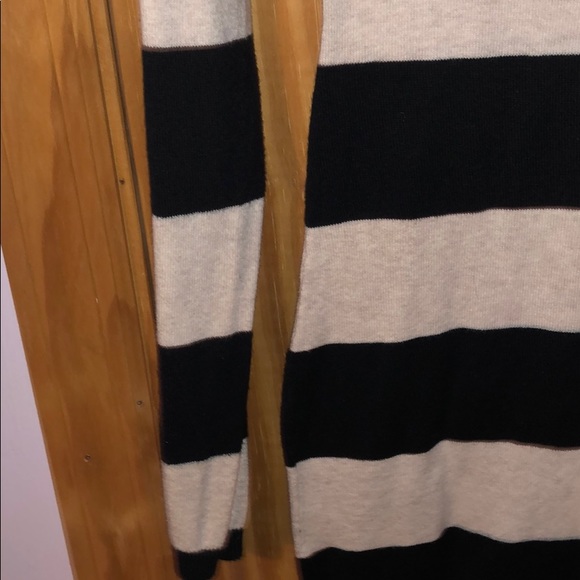 H & M dress - Picture 7 of 8